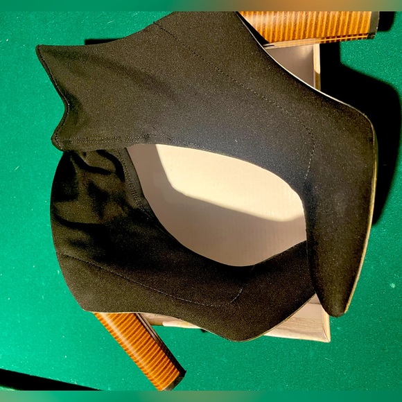 Black Lycra Bootie with Thick brown heel Size 7 - Picture 2 of 4